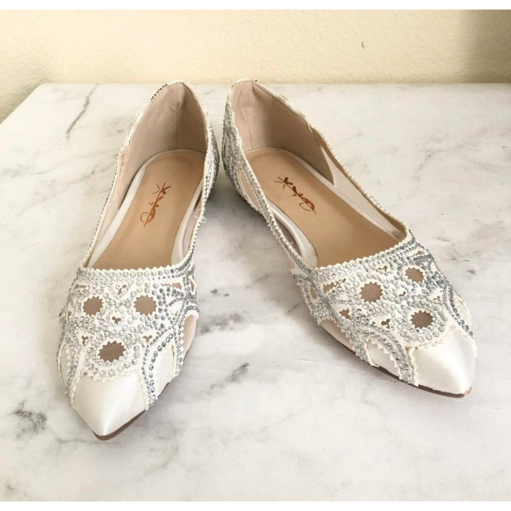 Size 7 White Rhinestone Mesh Flats